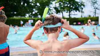 Beim Baden Wasser geschluckt: Wann muss mein Kind zum Arzt?