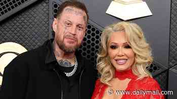 Jelly Roll stops concert to respond to wife Bunnie XO's bombshell podcast on their divorce