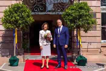Heidelberg – Thronjubiläum und Goldene Hochzeit: OB Eckart Würzner gratuliert Königin Silvia von Schweden
