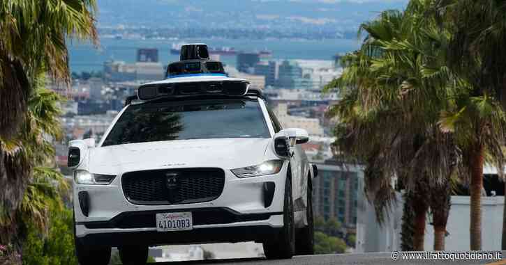 Waymo richiama 3.900 robotaxi negli Usa. Rischio ingresso nei cantieri autostradali