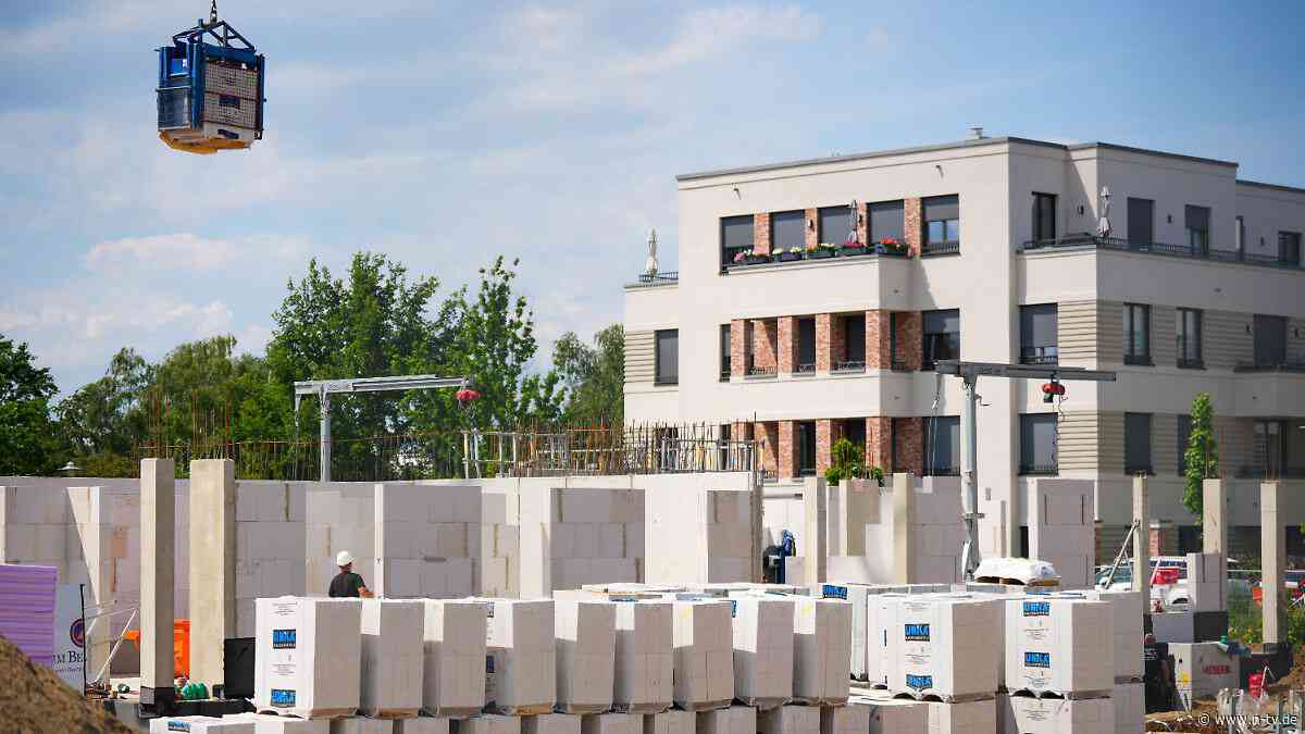 Kosten sollen sinken: Hubertz will mit Aktionsplan beim Bauen vorankommen