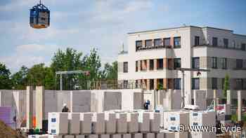 Kosten sollen sinken: Hubertz will mit Aktionsplan beim Bauen vorankommen