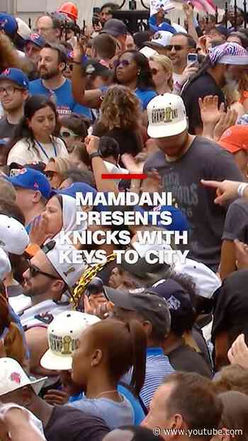 Mamdani presents Knicks with keys to city