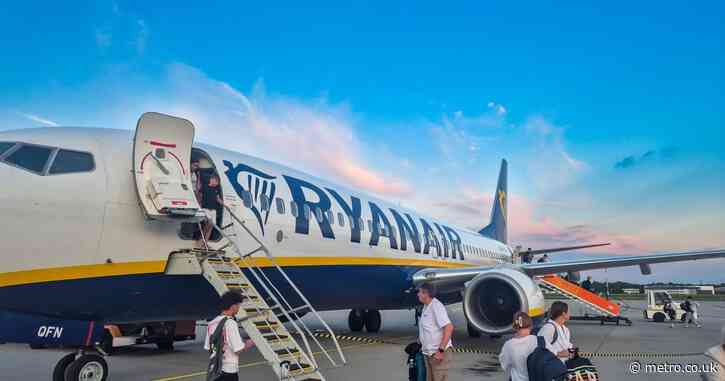 Ryanair accused of changing reason for flight delay to avoid compensation