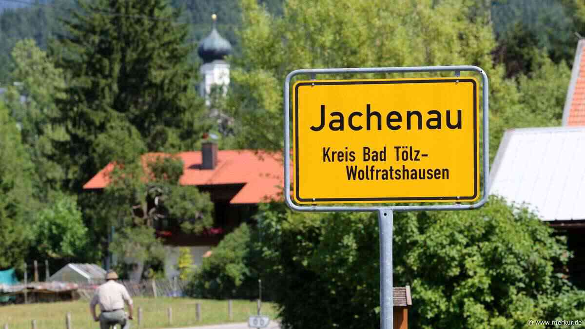 „Müssen weiterhin sparen“: Kleine Gemeinde in Oberbayern greift tief in ihre Rücklagen – Teure Neuanschaffung
