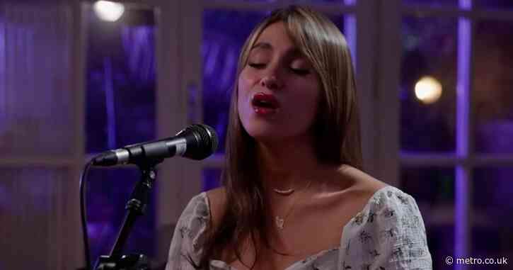 Iranian pop star Parastoo Ahmadi ‘sentenced to 74 lashes for singing without hijab’