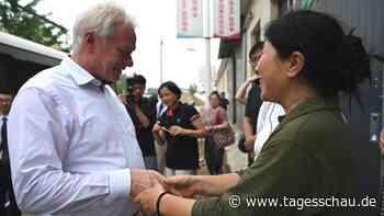 Agrarminister Rainer wirbt in China für deutsches Schweinefleisch