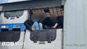 Lorry driver 'stressed' after migrants found