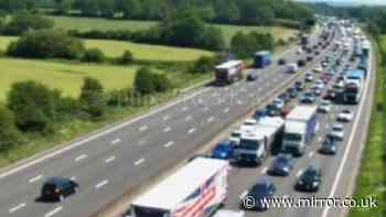 M25 traffic live: Motorway at standstill and 90 minute delays after serious crash