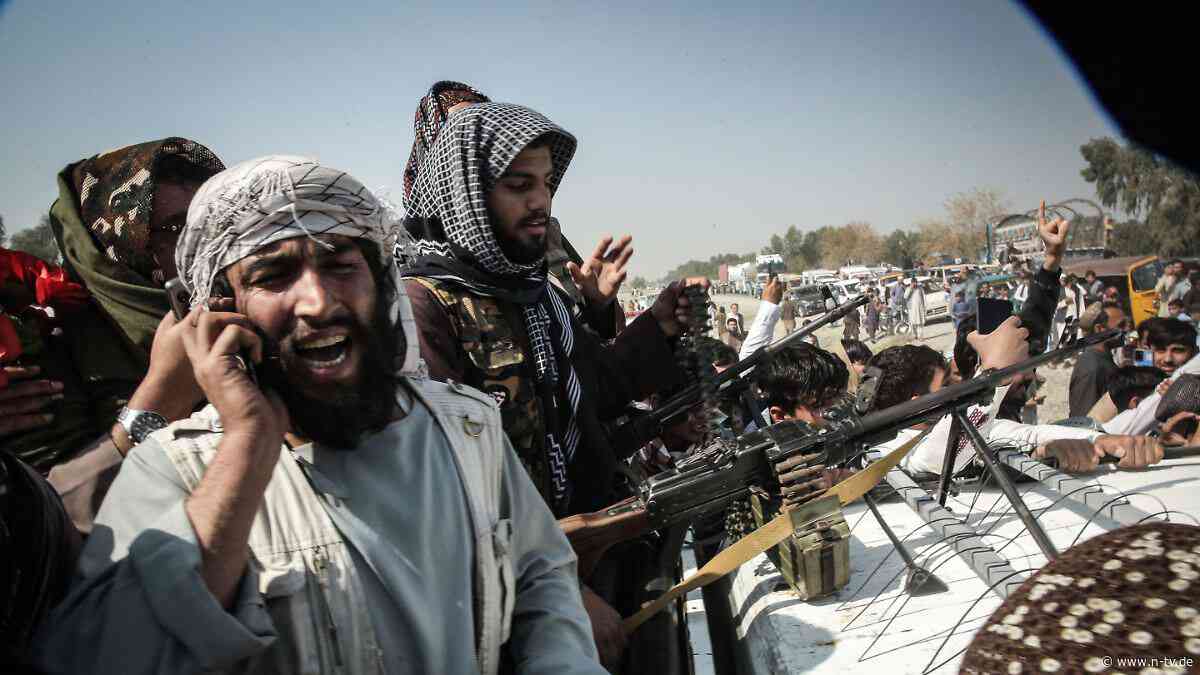 Eskalation des Konflikts?: Afghanistan greift Pakistan aus der Luft an