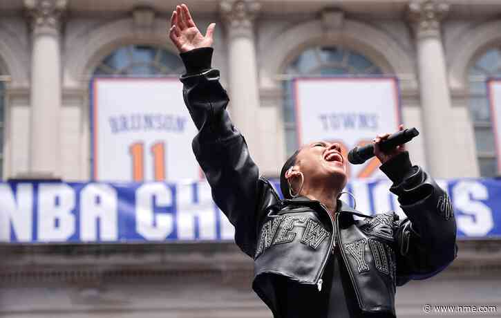 Watch the New York Knicks and Zohran Mamdani dance along to Alicia Keys’ performing ‘Empire State of Mind’ at championship parade
