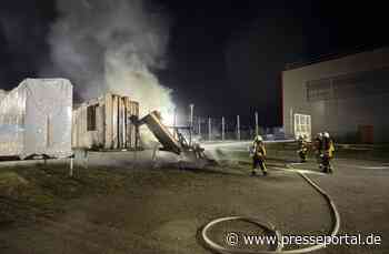 FW Stockach: Brand von Baumaterialien