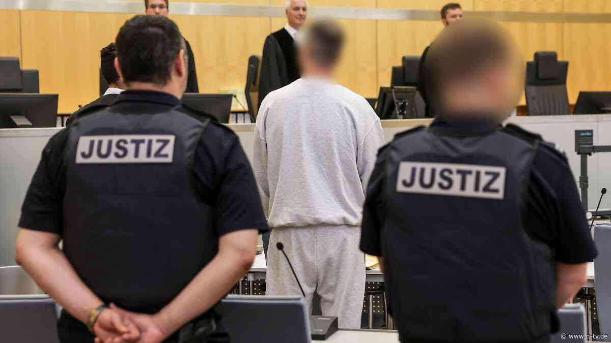 Mordaufrufe gegen Politiker: Todesliste im Netz: Rechtsextremer muss drei Jahre in Haft
