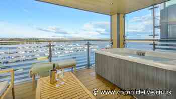 Holidaymakers 'blown away' by Northumberland apartment with sea view and hot tub