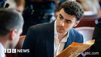 Mangione's lawyers reverse course on psychiatric defence in state murder trial