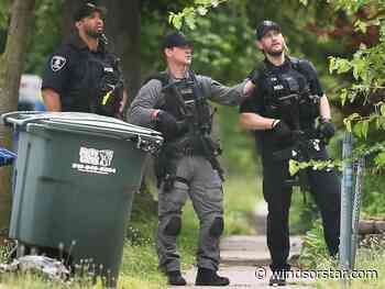 Knife-wielding man chased people, barricaded himself in five-hour standoff, Windsor police say