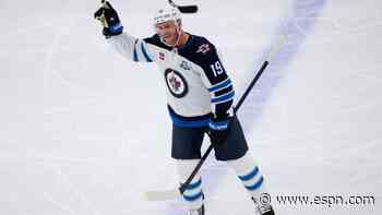Toews, Stanley Cup and Olympic champ, retires