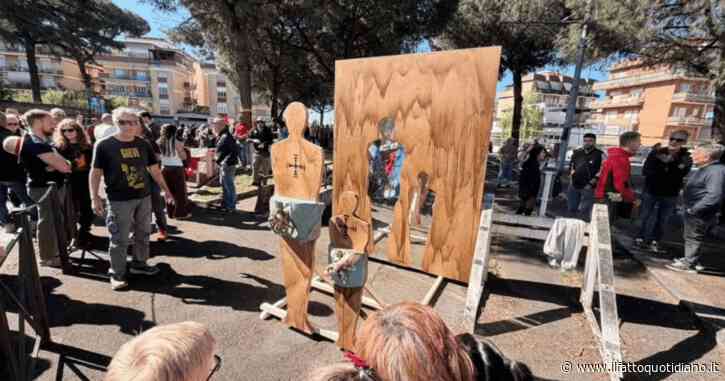 Stop dal Campidoglio al monumento al genocidio palestinese. “Censurano l’arte”. “No, pronti a dialogare”