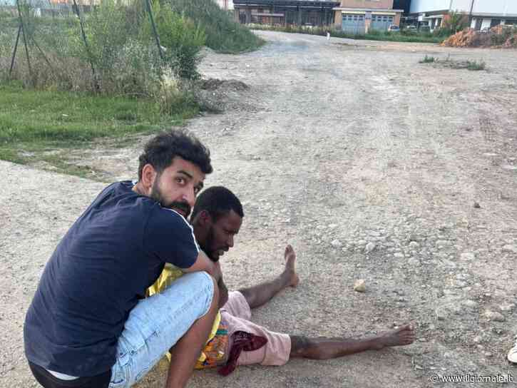 Il passante eroe che ha salvato il bimbo dal nigeriano che voleva strangolarlo: "Così l'ho bloccato"