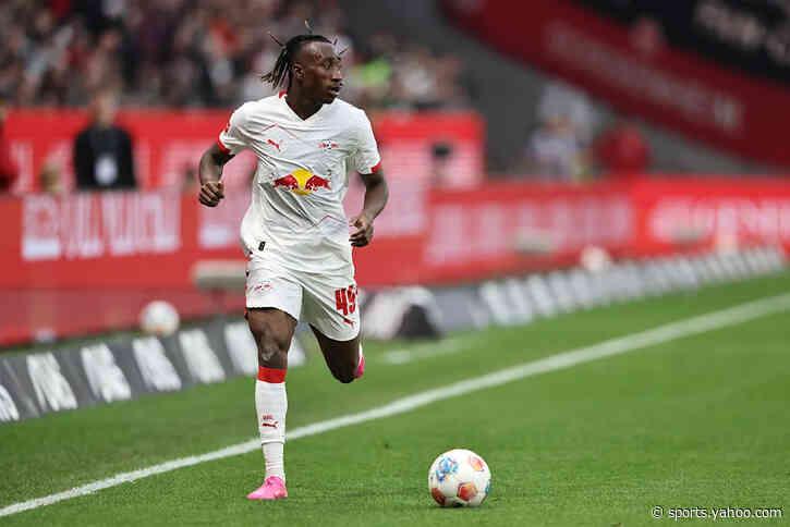 Ball in PSG’s court after Premier League giants see €100m offer for winger rejected
