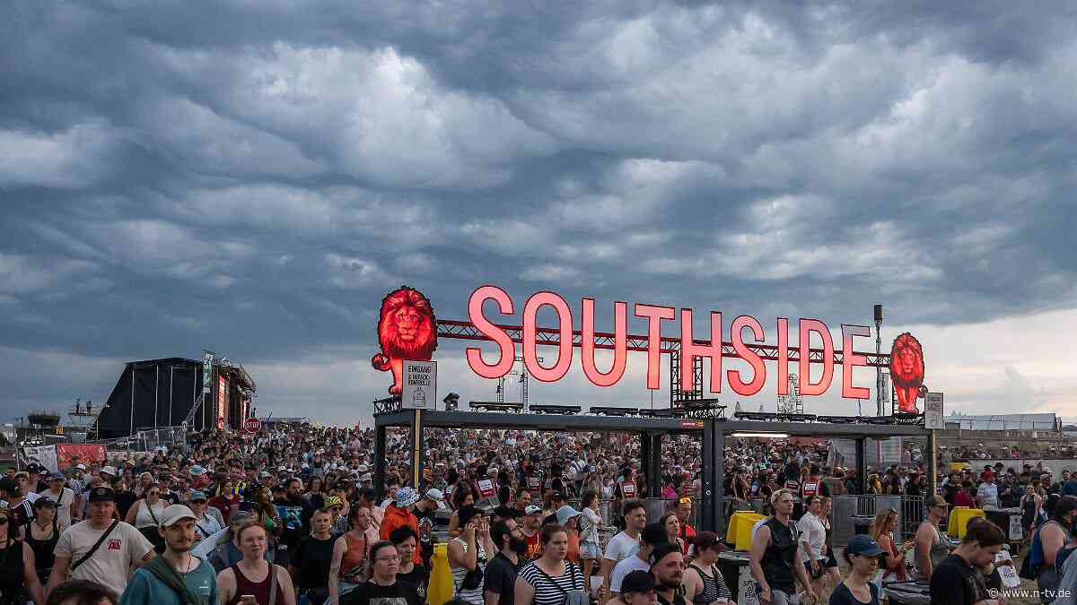 Dunkle Wolken ziehen auf : Southside-Festival steht wegen Unwetter-Warnung plötzlich still