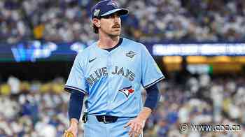 Shane Bieber rejoins Blue Jays, nears return from elbow inflammation, manager says