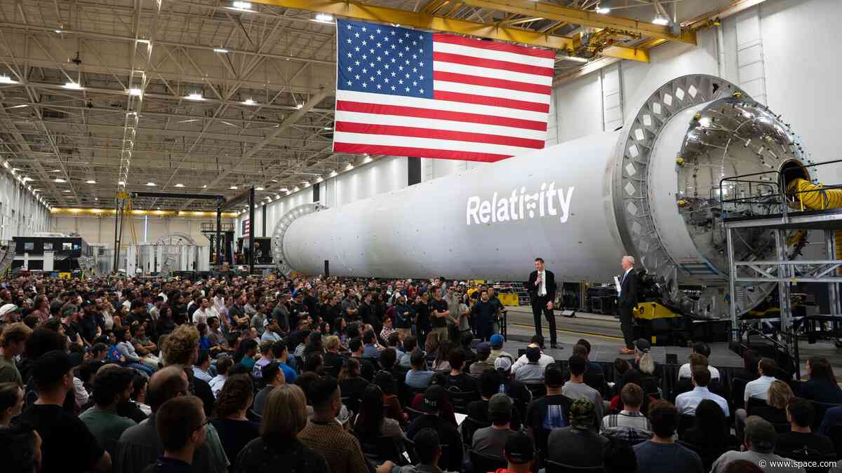 A private company will build and launch NASA's next Mars orbiter in 2028 — and it's not SpaceX