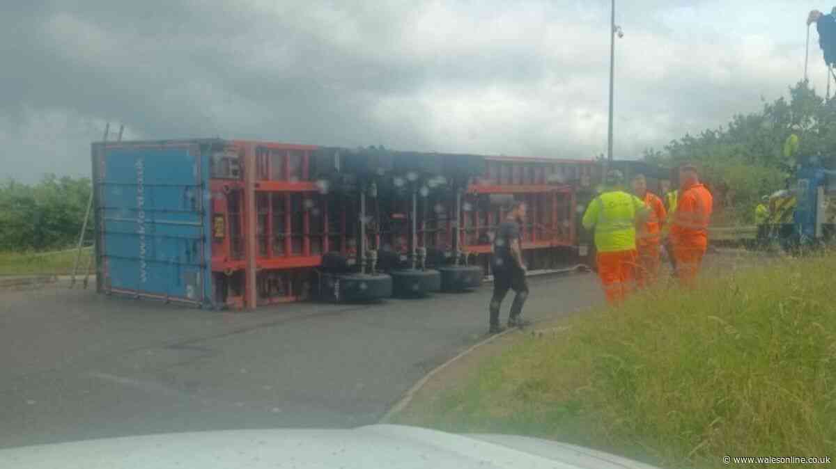 Overturned lorry shuts busy Chirk road
