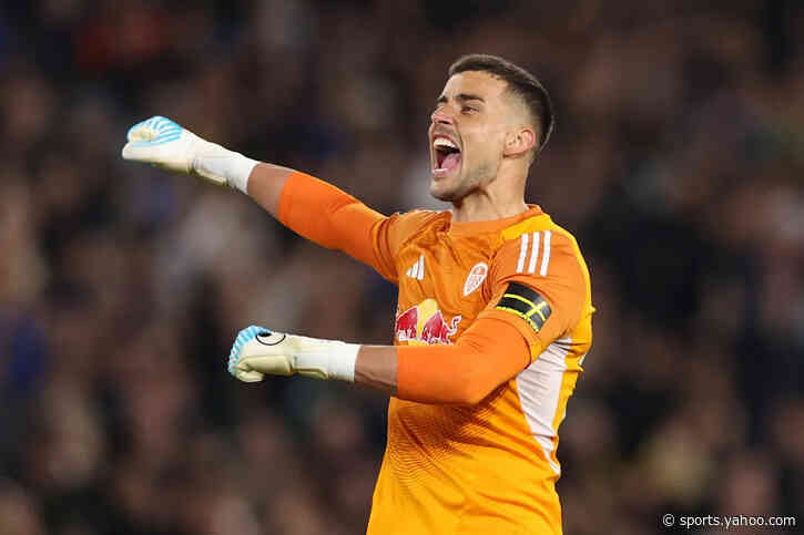 PL Club In Talks To Sign Leeds United Veteran: Why Farke Must Fight To Retain Him?