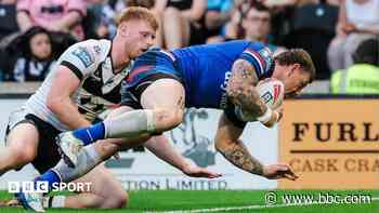 Wakefield cruise past Hull FC to go fourth