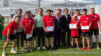 Cerezo, en la clausura del curso de Fútbol Adaptado, en Arganda