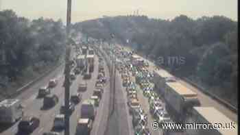 M25 traffic RECAP: Two hour traffic jams after horror coach fire