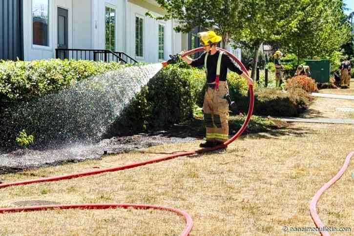 Vancouver Island firefighters warn against use of bark mulch in gardens
