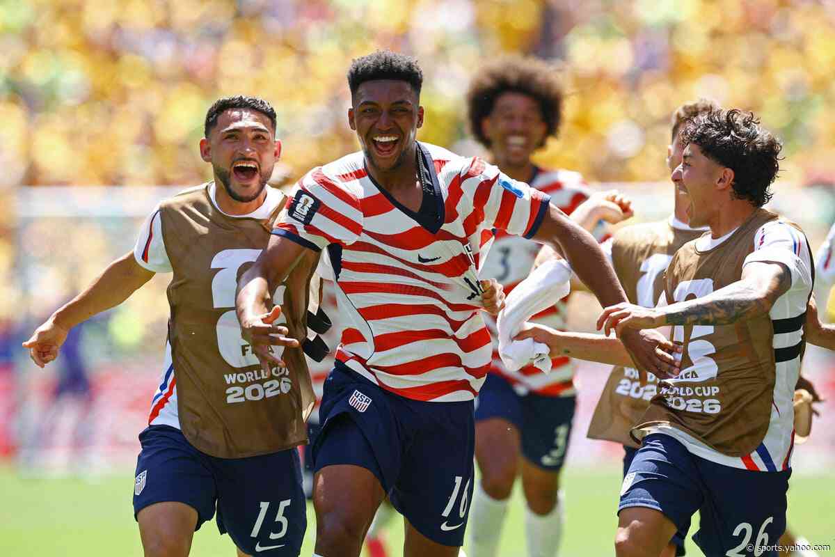 USA feeling soccer fever as they breeze past Australia into World Cup knockouts