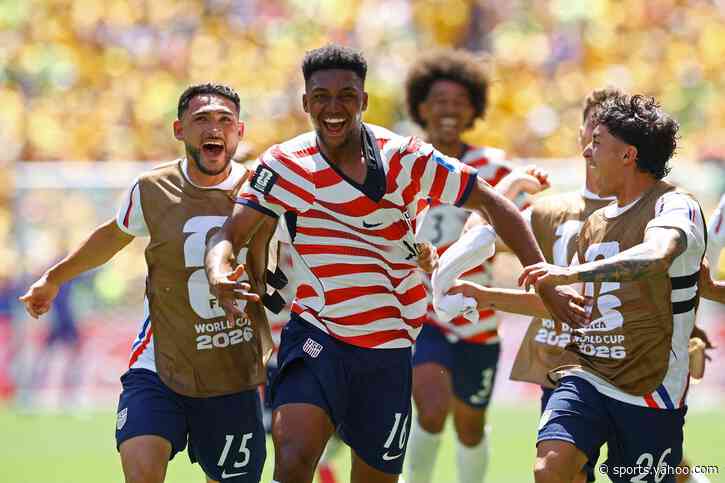 USA feeling soccer fever as they breeze past Australia into World Cup knockouts