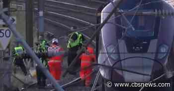 Trains collide in England, at least 1 killed, 89 injured