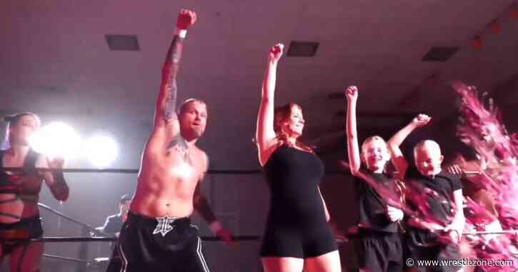 WATCH: Wrestling Couple Reveal Gender of Third Child During Live Event