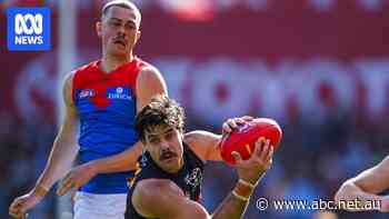Live: Frantic finish coming up as Crows, Demons in nailbiter