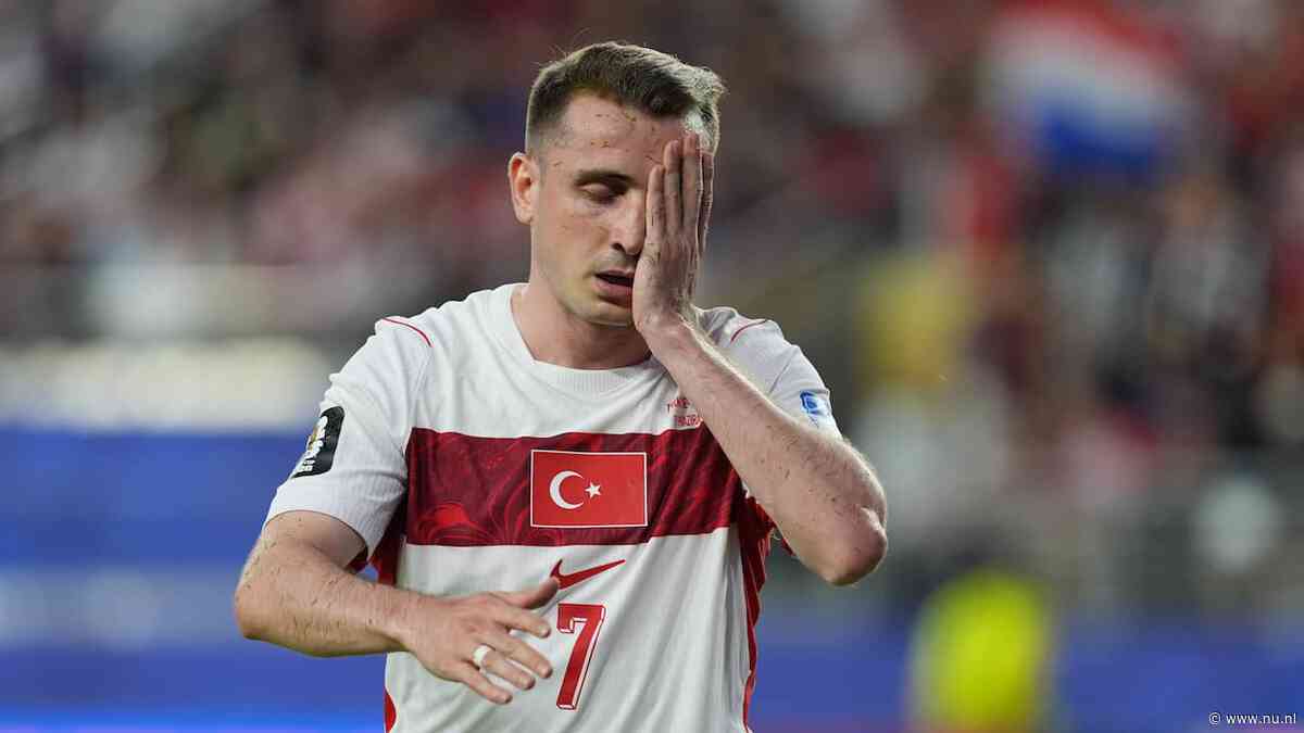 Turkije uitgeschakeld na tweede nederlaag ondanks unieke rode kaart Paraguay