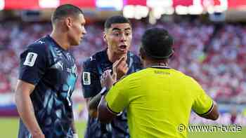 Albtraumspiel gegen Paraguay: Fassungslose Türkei kann größte Dummheit der WM nicht nutzen