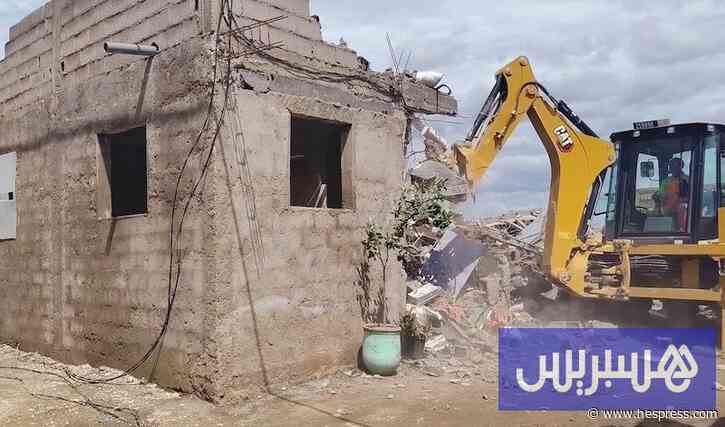 تعطيل قرارات هدم بـ"رخص تسوية" مشبوهة يستنف&#