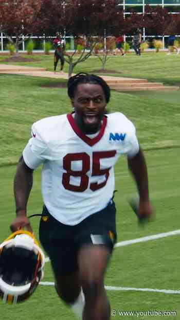 AAAAHHHH! It's Chig 🤫 #nfl #football #commanders #shorts #raisehail