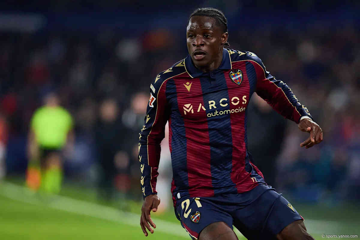 Everton Join Ipswich in Race for Levante Forward