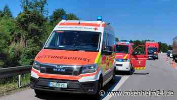 Unfall auf A94: Fahrzeug überschlägt sich nach Crash – Fahrtrichtung aktuell voll gesperrt