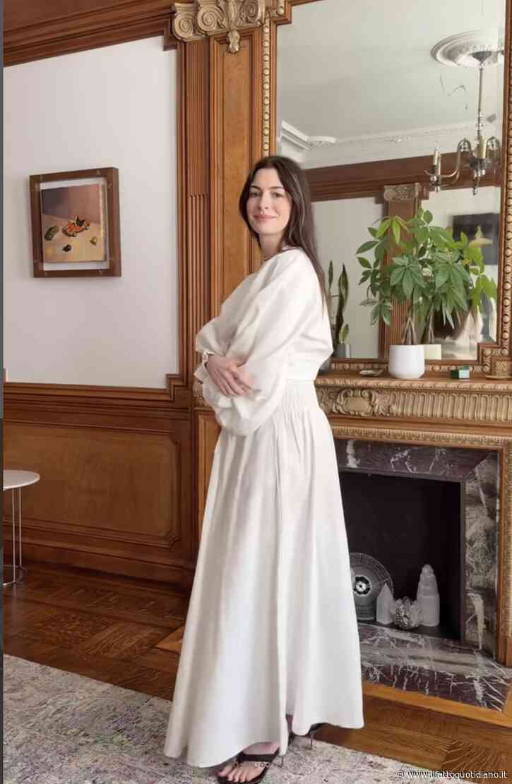 Anne Hathaway è incinta del terzo figlio: l’annuncio con un video a sorpresa su Instagram