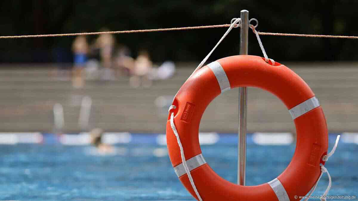 Kinder retten Zweijährigen im Freibad: Mutige Ersthelfer verhindern Badekatastrophe