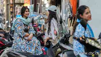 After deadly protests, more Iranian women choosing to defy hijab law despite the dangers