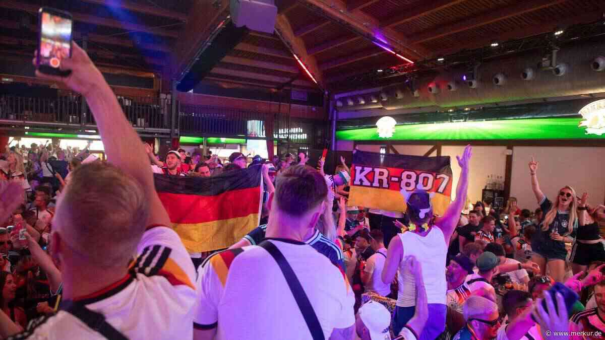 Sofa, Bier, Public Viewing – zeigen Sie uns jetzt, wie Sie beim Deutschland-Spiel mitfiebern