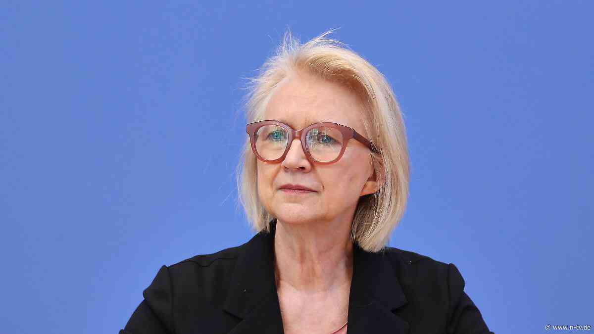 "Leben auf Pump": Wirtschaftsweise Schnitzer fordert Rücknahme von Steuer-Rabatten