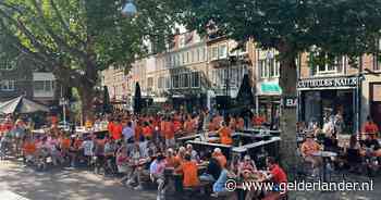 Regio maakt zich op voor Oranje-feest: pleinen stromen vol, maar op sommige plekken is het nog bijzonder rustig